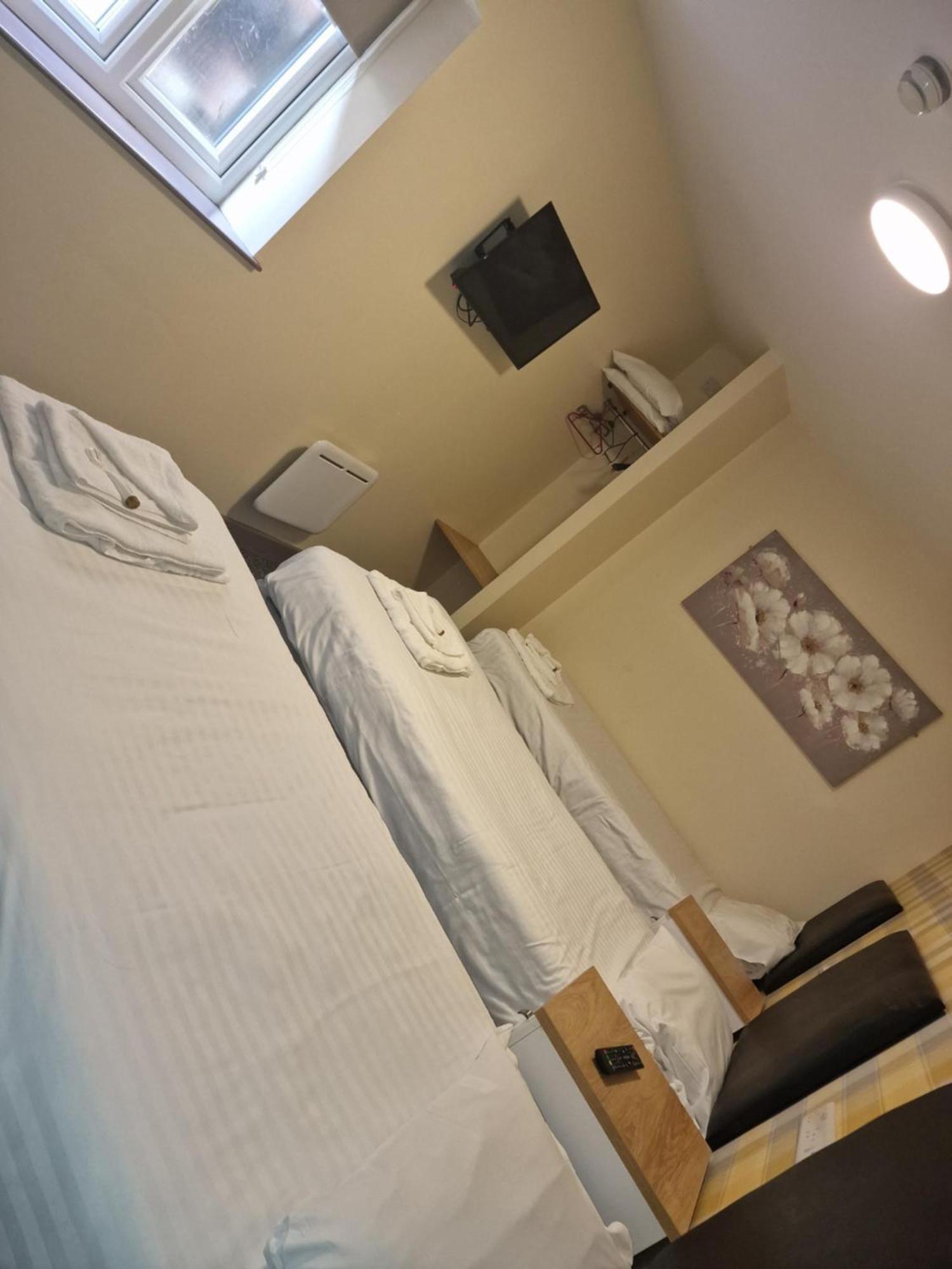 Triple Room,1698649454:JPEG